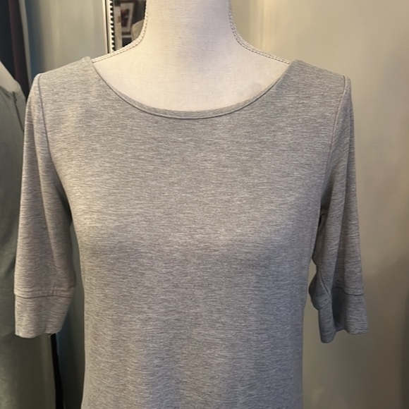 Adrienne Vittadini Gray Shortsleeved Dress Size Small - Picture 2 of 8